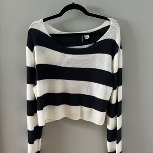 Off the shoulder long sleeve top